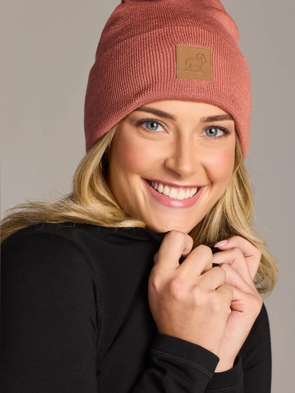 Woolx Baylor Beanie in brick dust NWT